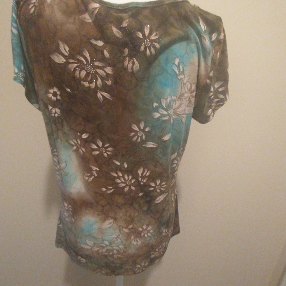 Dressbarn Brown and Blue Floral Ruched Cap Sleeve Blouse - Picture 5 of 9